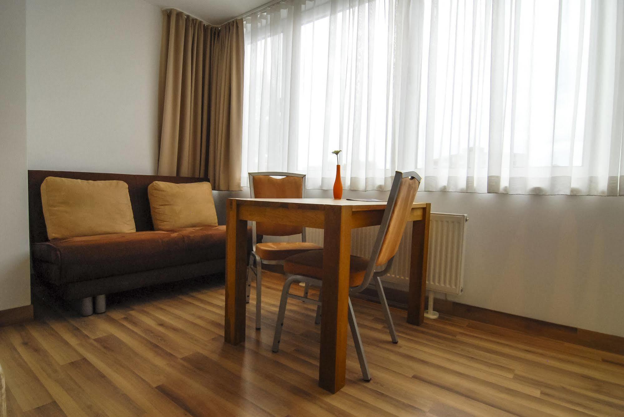 אסן Petul Apart Hotel City Premium מראה חיצוני תמונה